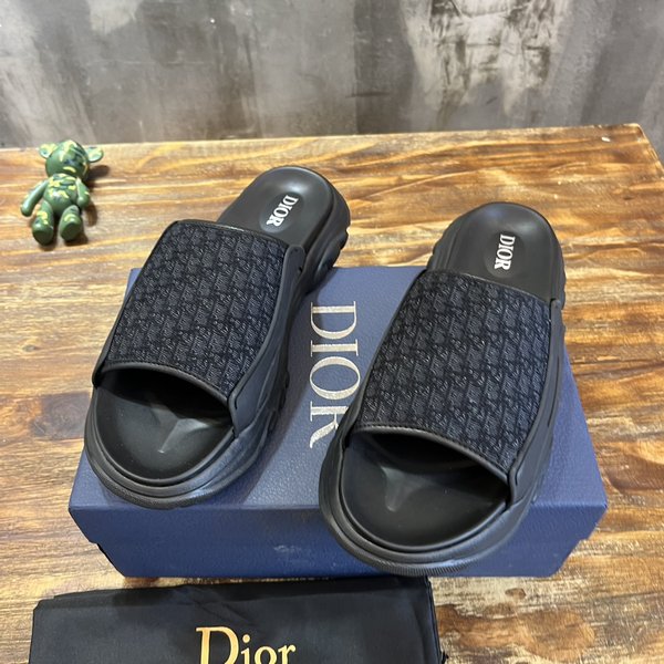 타운 샌들 / 블랙 러버 블랙 [매장가120만원대]