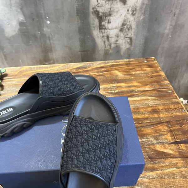 타운 샌들 / 블랙 러버 블랙 [매장가120만원대]