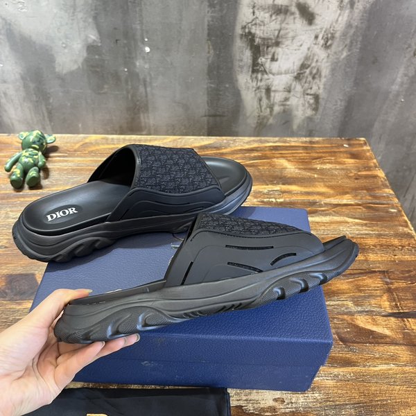 타운 샌들 / 블랙 러버 블랙 [매장가120만원대]