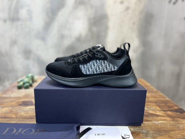 디올 B25 러너 스니커즈 / 블랙 스웨이드, 테크니컬 메시, 블랙 & 화이트 Dior Oblique 캔버스 [매장가 125만원대]