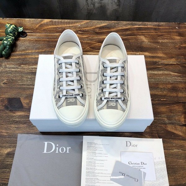 디올 WALK'N'DIOR 플랫폼 스니커즈 스톤 그레이 자수 코튼 [매장가 150만원대]