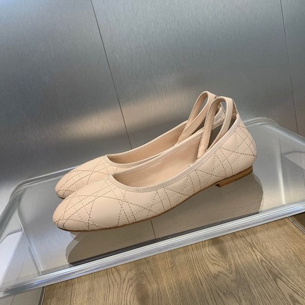 디올 까나쥬 발레리나 슈즈 [매장가 330만원대]