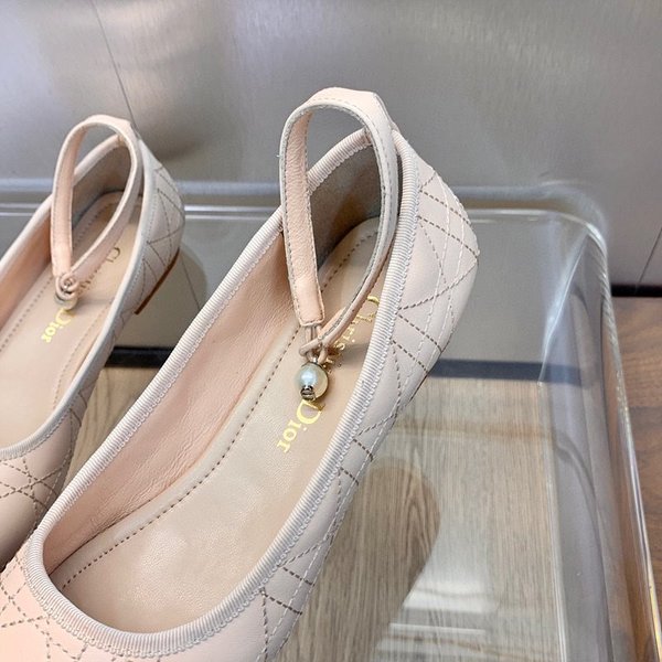 디올 까나쥬 발레리나 슈즈 [매장가 330만원대]