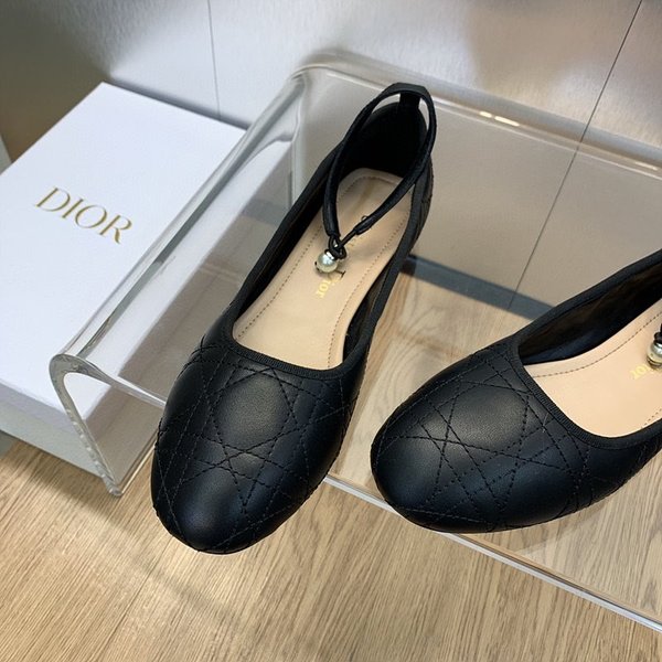 디올 까나쥬 발레리나 슈즈 [매장가 330만원대]