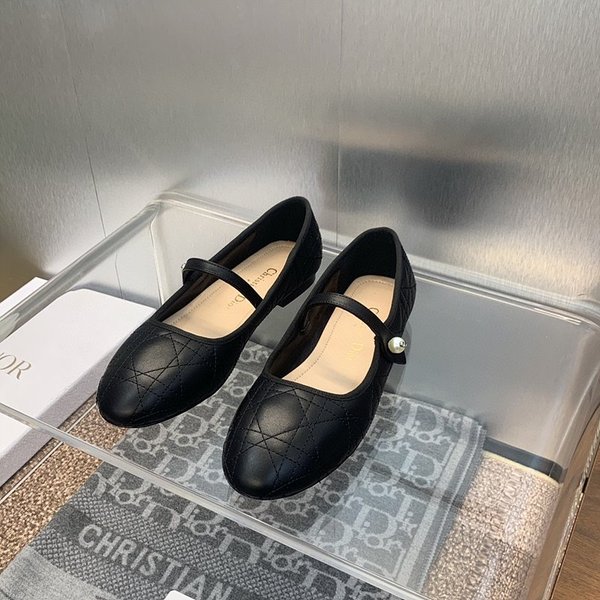 디올 까나쥬 플랫 슈즈 [매장가 330만원대]