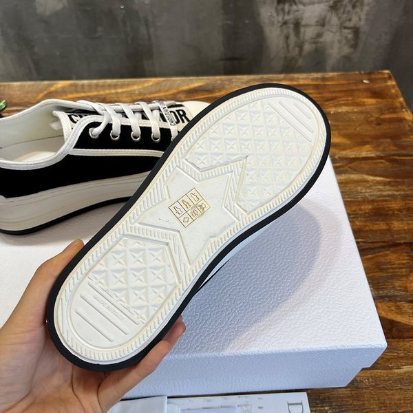 디올 WALK'N'DIOR 플랫폼 스니커즈 블랙 코튼 캔버스 [매장가 140만원대]