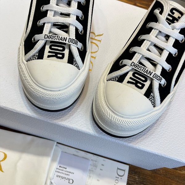 디올 WALK'N'DIOR 플랫폼 스니커즈 블랙 코튼 캔버스 [매장가 140만원대]