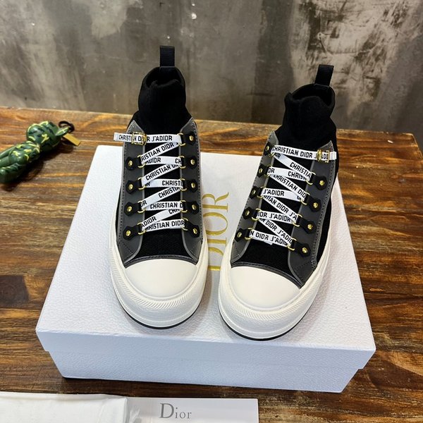 디올 WALK'N'DIOR 플랫폼 스니커즈 블랙 매크로까나쥬 [매장가 150만원대]