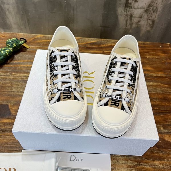 디올 WALK'N'DIOR 플랫폼 스니커즈 베이지 멀티 컬러 butterfly [매장가 140만원대]