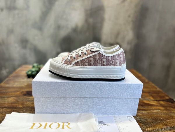 디올 WALK'N'DIOR 플랫폼 스니커즈 누드 [매장가 150만원대]