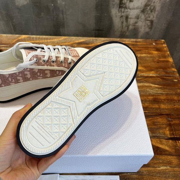 디올 WALK'N'DIOR 플랫폼 스니커즈 누드 [매장가 150만원대]