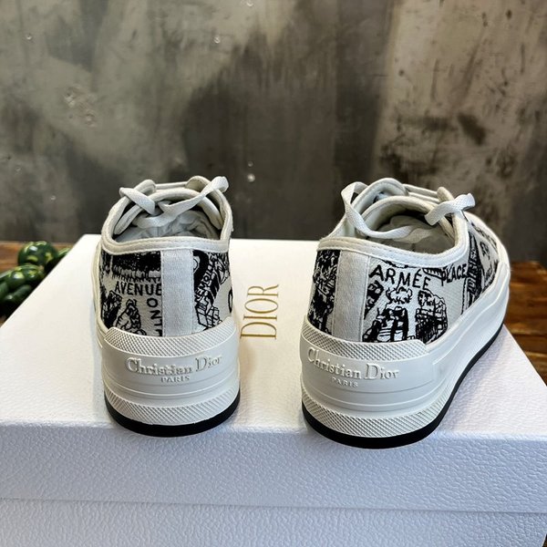 디올 WALK'N'DIOR 플랫폼 스니커즈 화이트&블랙 [매장가 140만원대]