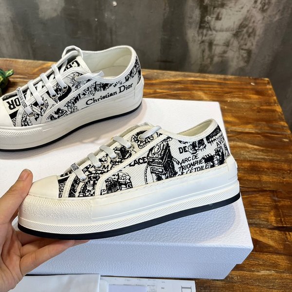 디올 WALK'N'DIOR 플랫폼 스니커즈 화이트&블랙 [매장가 140만원대]