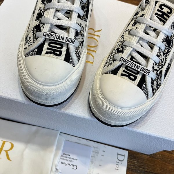 디올 WALK'N'DIOR 플랫폼 스니커즈 화이트&블랙 [매장가 140만원대]