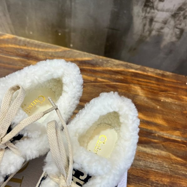 디올 WALK'N'DIOR 플랫폼 스니커즈 딥블루&화이트 [매장가 160만원대]