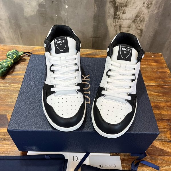 디올 B57 미드탑 스니커즈 블랙&화이트 [매장가 180만원대]