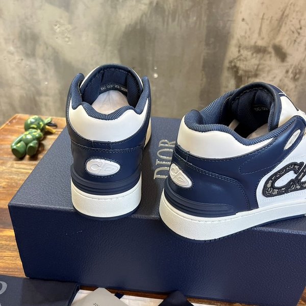 디올 B57 미드탑 스니커즈 네이비&화이트 [매장가 180만원대]