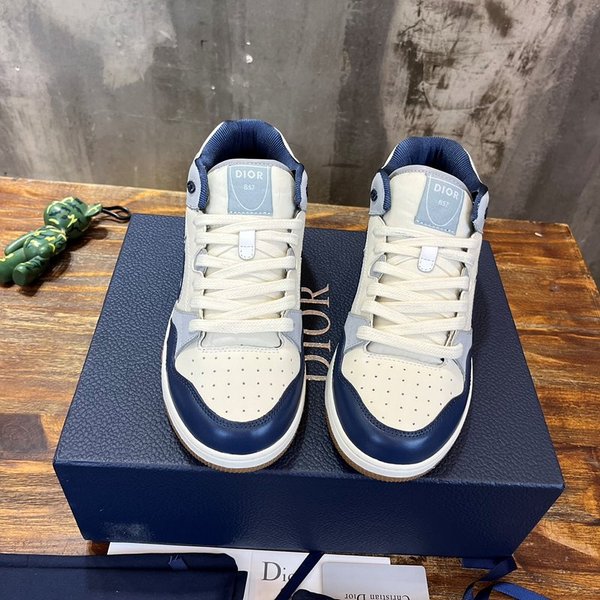 디올 B57 미드탑 스니커즈 네이비&크림 [매장가 180만원대]