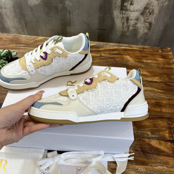 디올 원 스니커즈 화이트&멀티컬러 [매장가 150만원대]