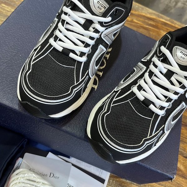 디올 B30 스니커즈 블랙 메시 [매장가 150만원대]
