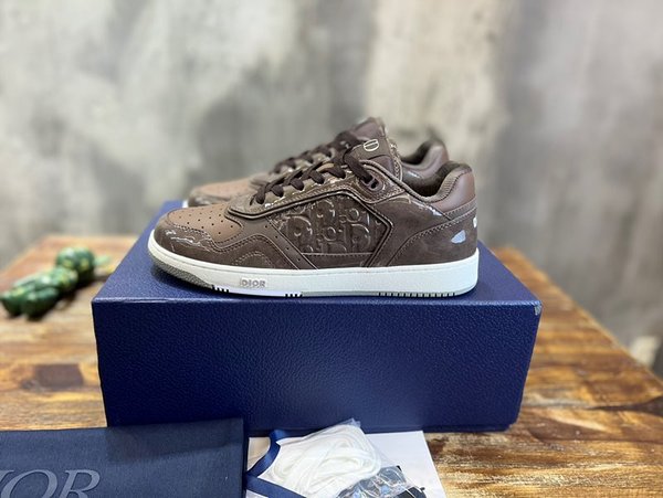 디올 B27 로우탑 스니커즈 플럼 페이턴트 [매장가 190만원대]