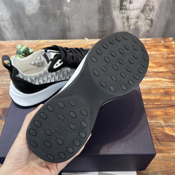 디올 B25 러너 스니커즈 블랙 & 화이트 테크니컬 메시 [매장가 125만원대]