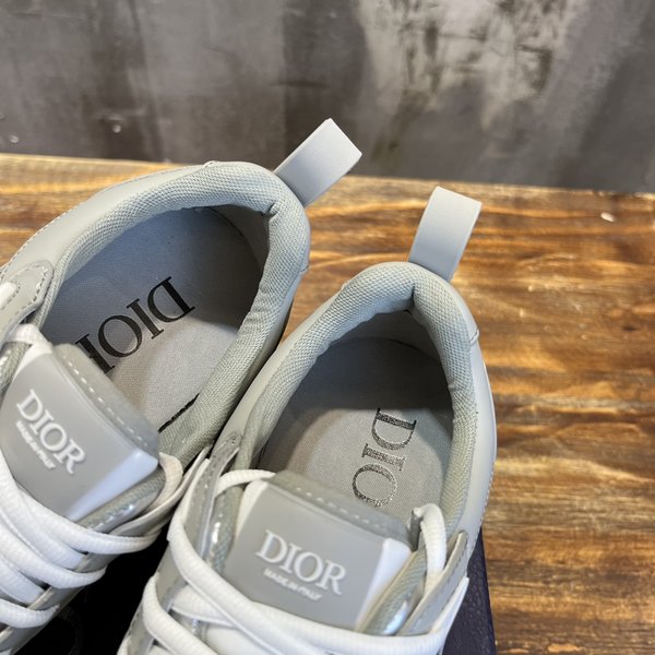 디올 B25 러너 스니커즈 그레이&화이트  [매장가 130만원대]