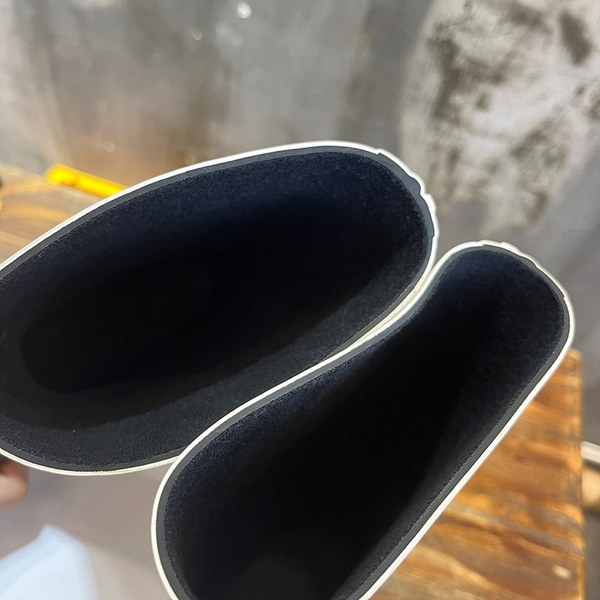 셀린느 플랫 하프 레인부츠 [매장가 100만원대]