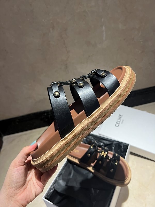 셀린느 티피 슬라이드 [매장가 150만원대]