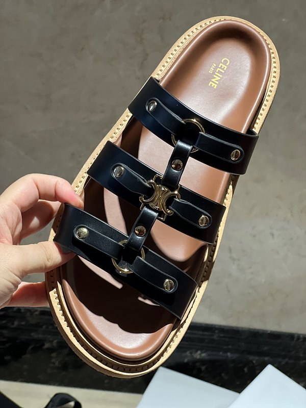 셀린느 티피 슬라이드 [매장가 150만원대]