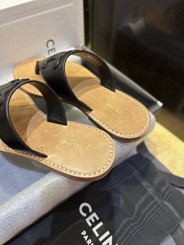 셀린느 트리오페 샌들 쪼리 플립플랍 (블랙) [매장가99만원대]