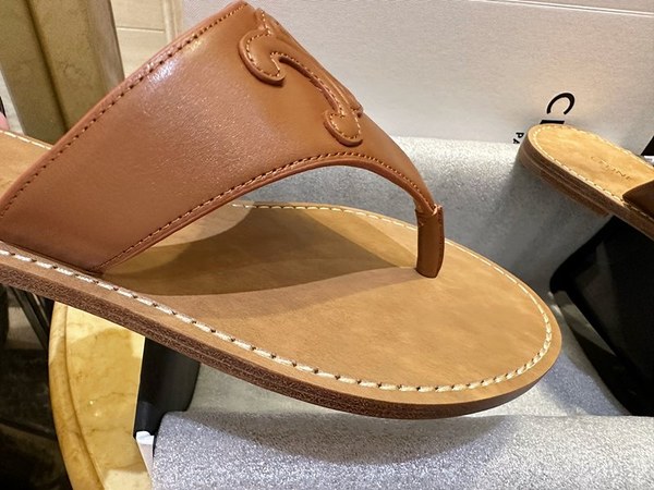 셀린느 트리오페 샌들 쪼리 플립플랍 (브라운)[매장가99만원대]