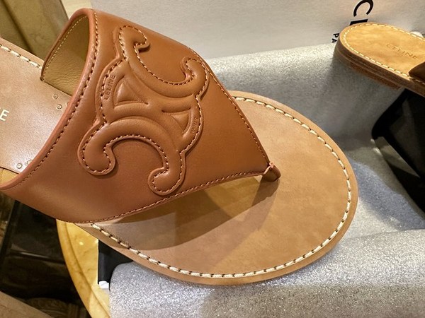 셀린느 트리오페 샌들 쪼리 플립플랍 (브라운)[매장가99만원대]