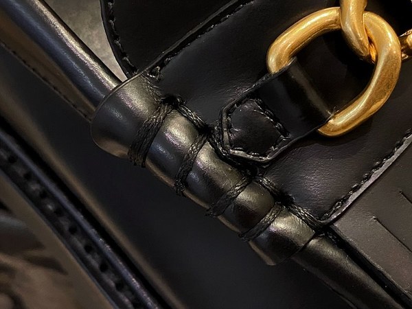 셀린느 로퍼 [매장가 155만원대]