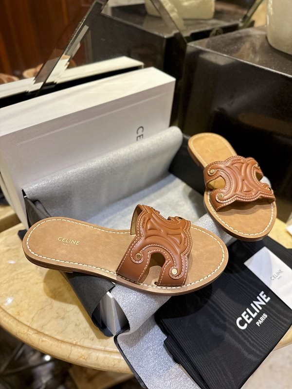 셀린느 트리옹프 뮬 [매장가 99만원대]