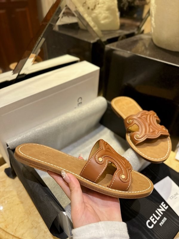 셀린느 트리옹프 뮬 [매장가 99만원대]