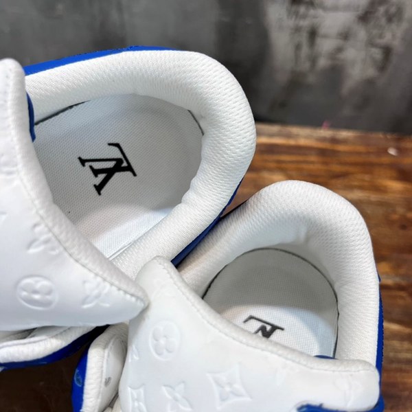 루이비통 X 나이키 에어포스 1 로우 바이 버질 아블로 화이트 팀 로얄 [리셀가600만원대]