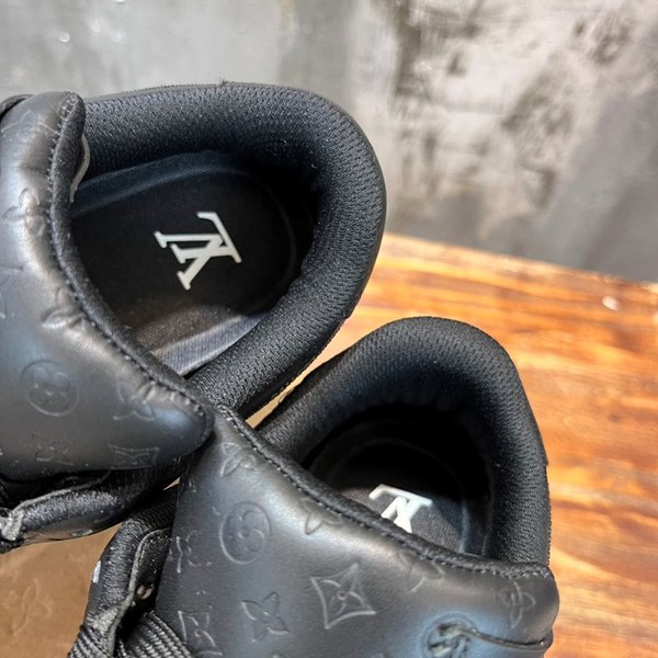 루이비통 X 나이키 에어포스 1 로우 바이 버질 아블로 블랙 [리셀가650만원대]