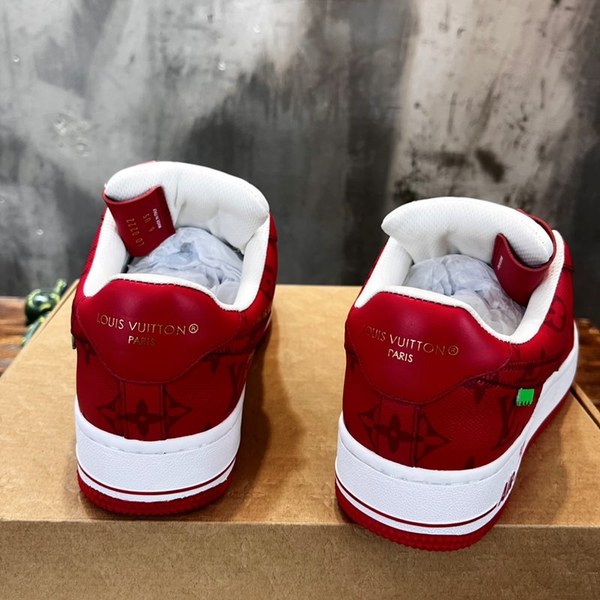 루이비통 X 나이키 에어포스 1 로우 바이 버질 아블로 화이트 코멧 레드 [리셀가600만원대]