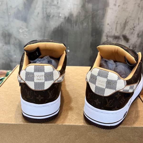 루이비통 X 나이키 에어포스 1 로우 바이 버질 아블로 다미에 [리셀가5억대]