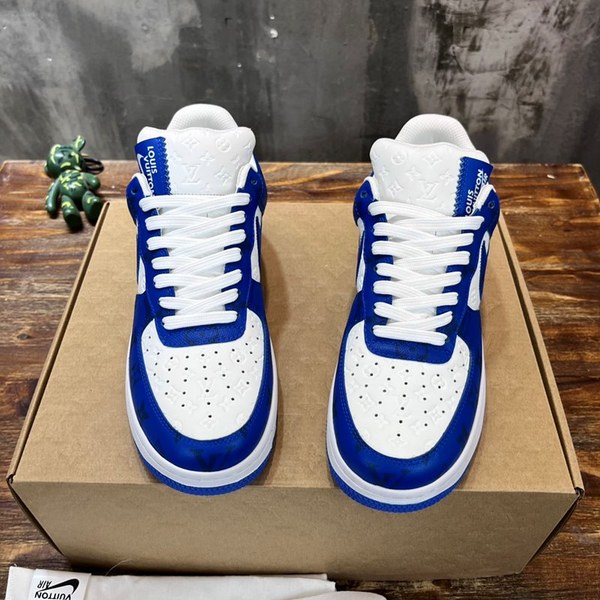 루이비통 X 나이키 에어포스 1 로우 바이 버질 아블로 화이트 팀 로얄 [리셀가600만원대]