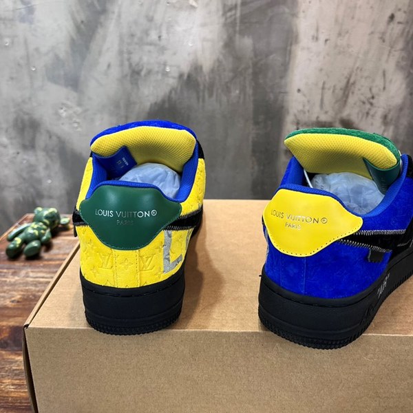 루이비통 X 나이키 에어포스 1 로우 바이 버질 아블로 멧 실버 블랙 [리셀가1350만원대]