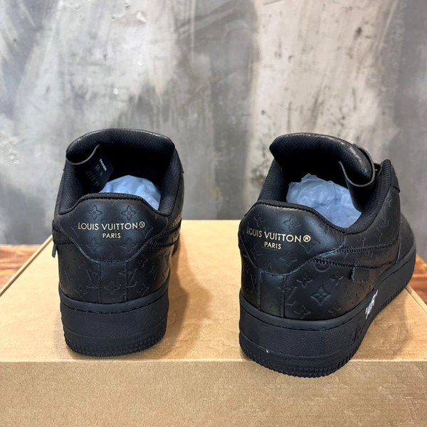 루이비통 X 나이키 에어포스 1 로우 바이 버질 아블로 블랙 [리셀가650만원대]