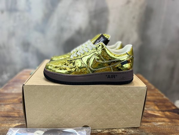 루이비통 X 나이키 에어포스 1 로우 바이 버질 아블로 멧골드 [리셀거1000만원대]