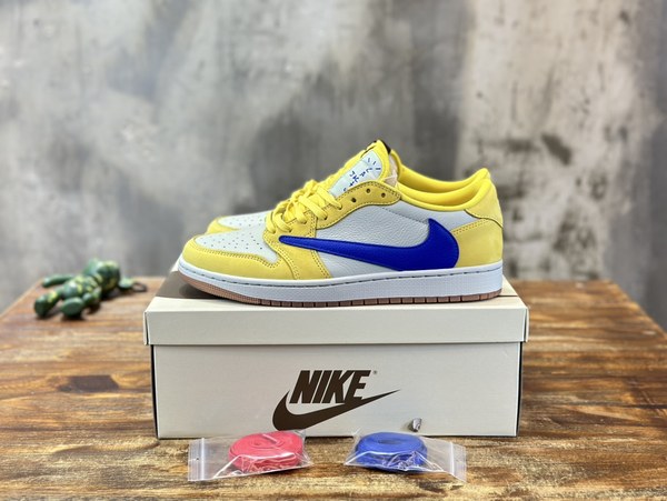 나이키 조던 X 트래비스 스캇 에어 조던 1 로우 스니커즈