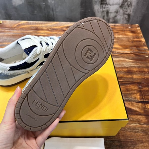 펜디 매치 블루 데님 로우탑 [매장가 140만원대]