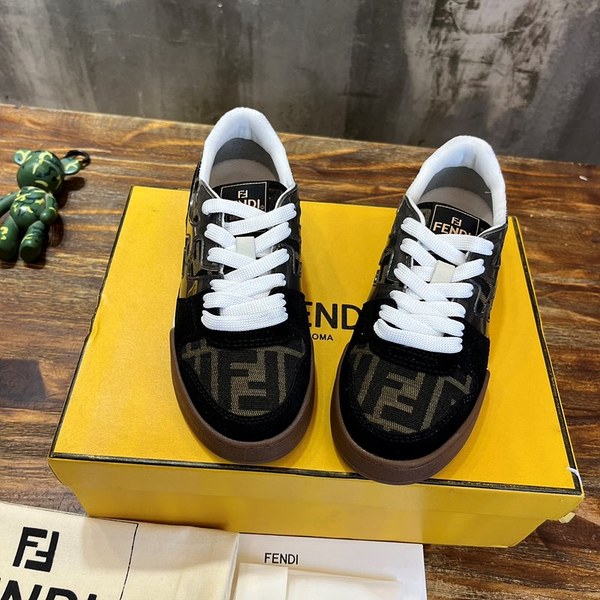 펜디 매치 블랙 스웨이드 캔버스 로우탑 [매장가 140만원대]