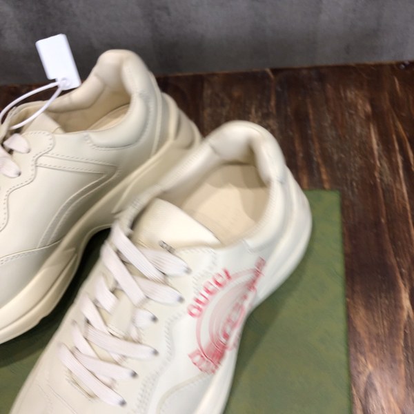 구찌 레드 로고 프린팅 스니커즈 [매장가 140만원대]