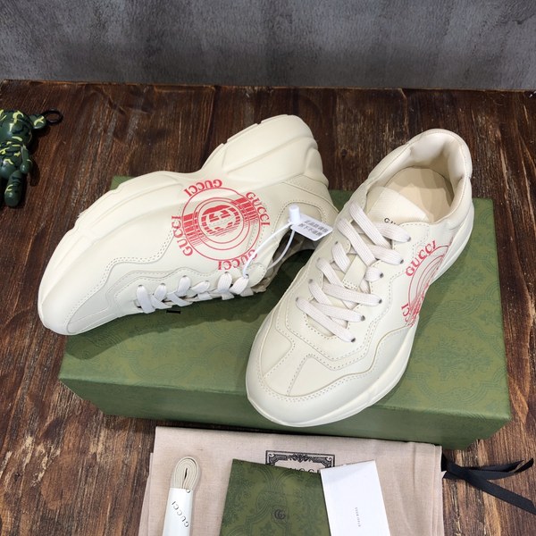 구찌 레드 로고 프린팅 스니커즈 [매장가 140만원대]