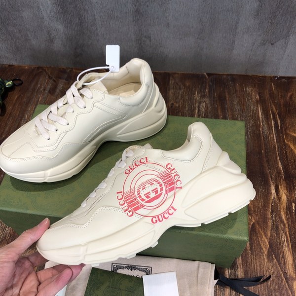 구찌 레드 로고 프린팅 스니커즈 [매장가 140만원대]